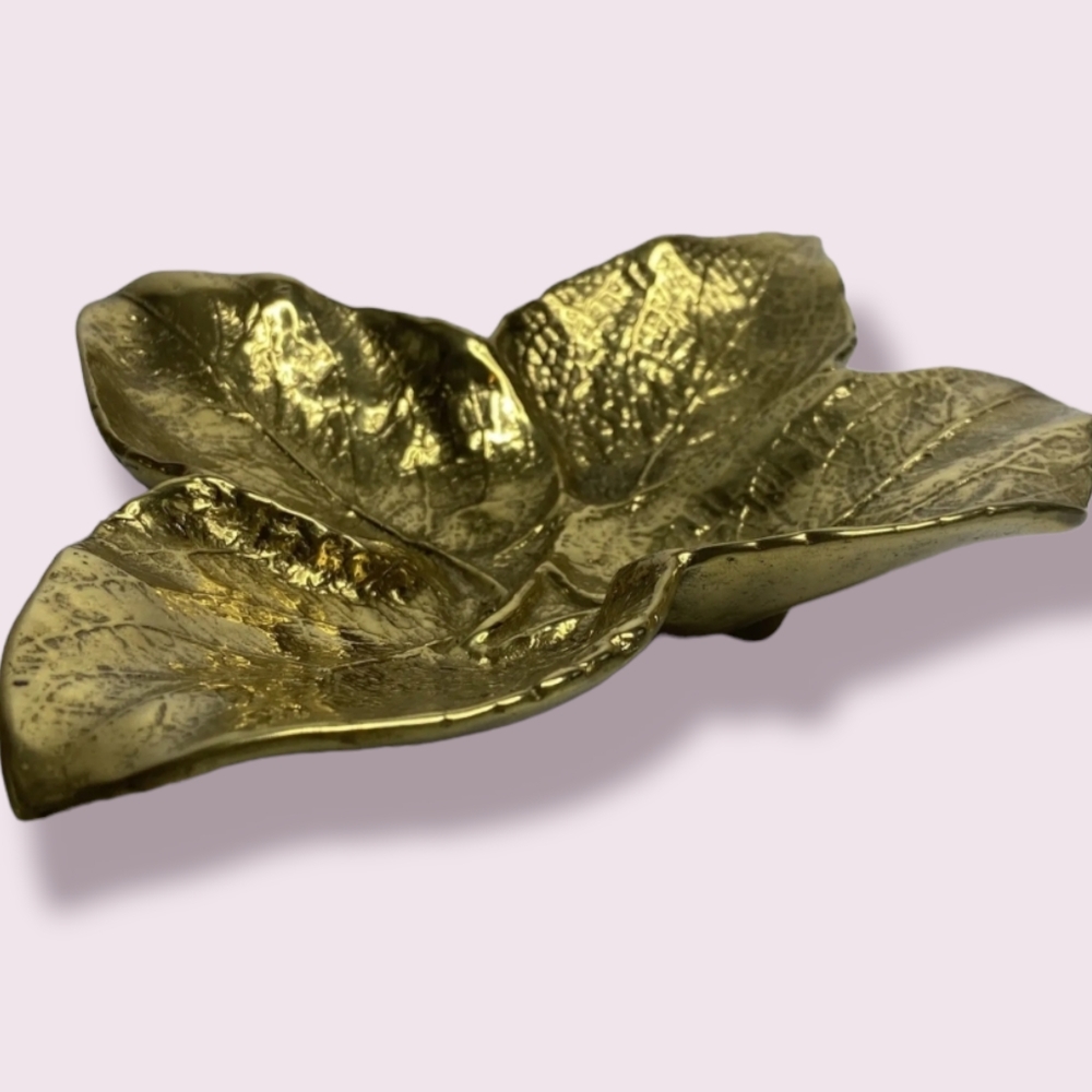 Vintage metal ash trey by oskar Hanssen 1963